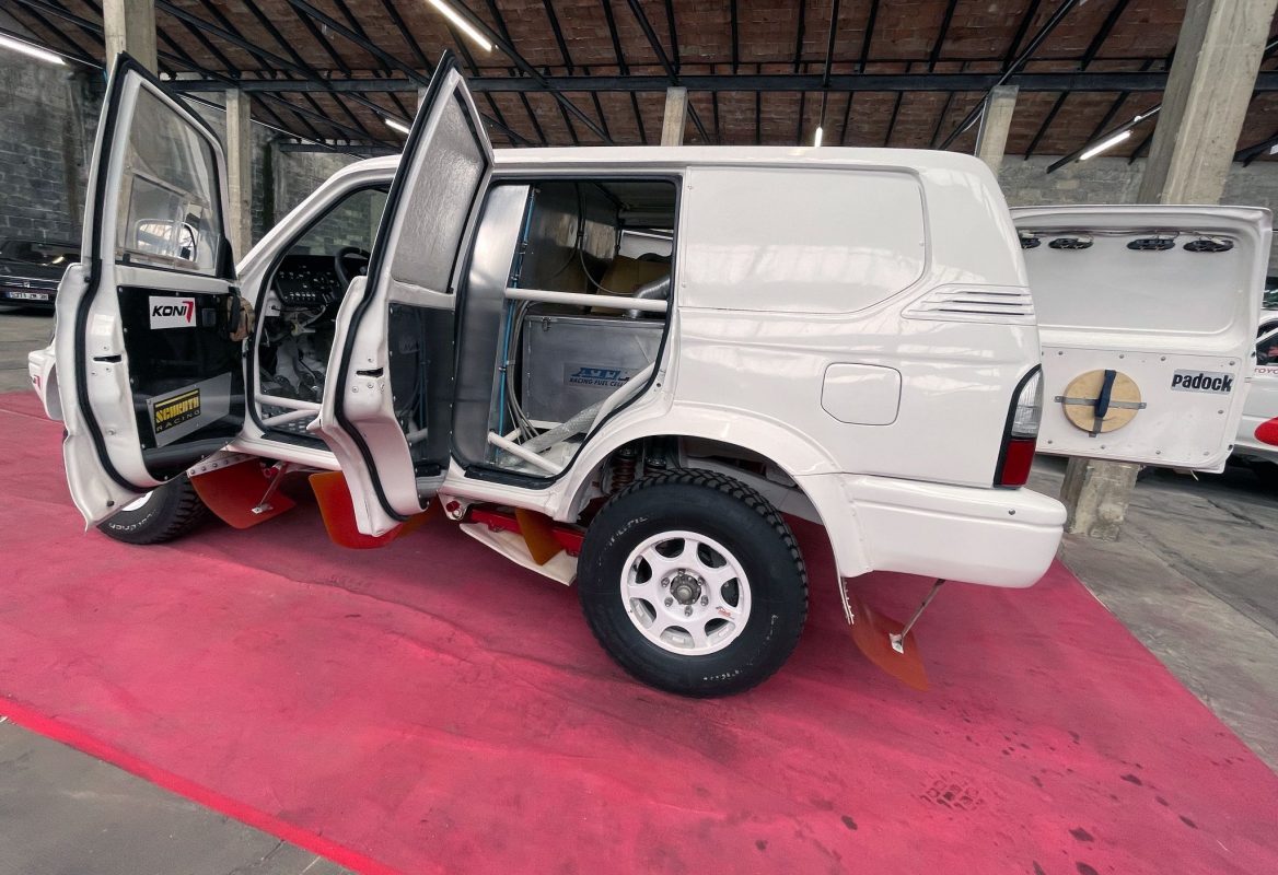Toyota KZJ90 2000