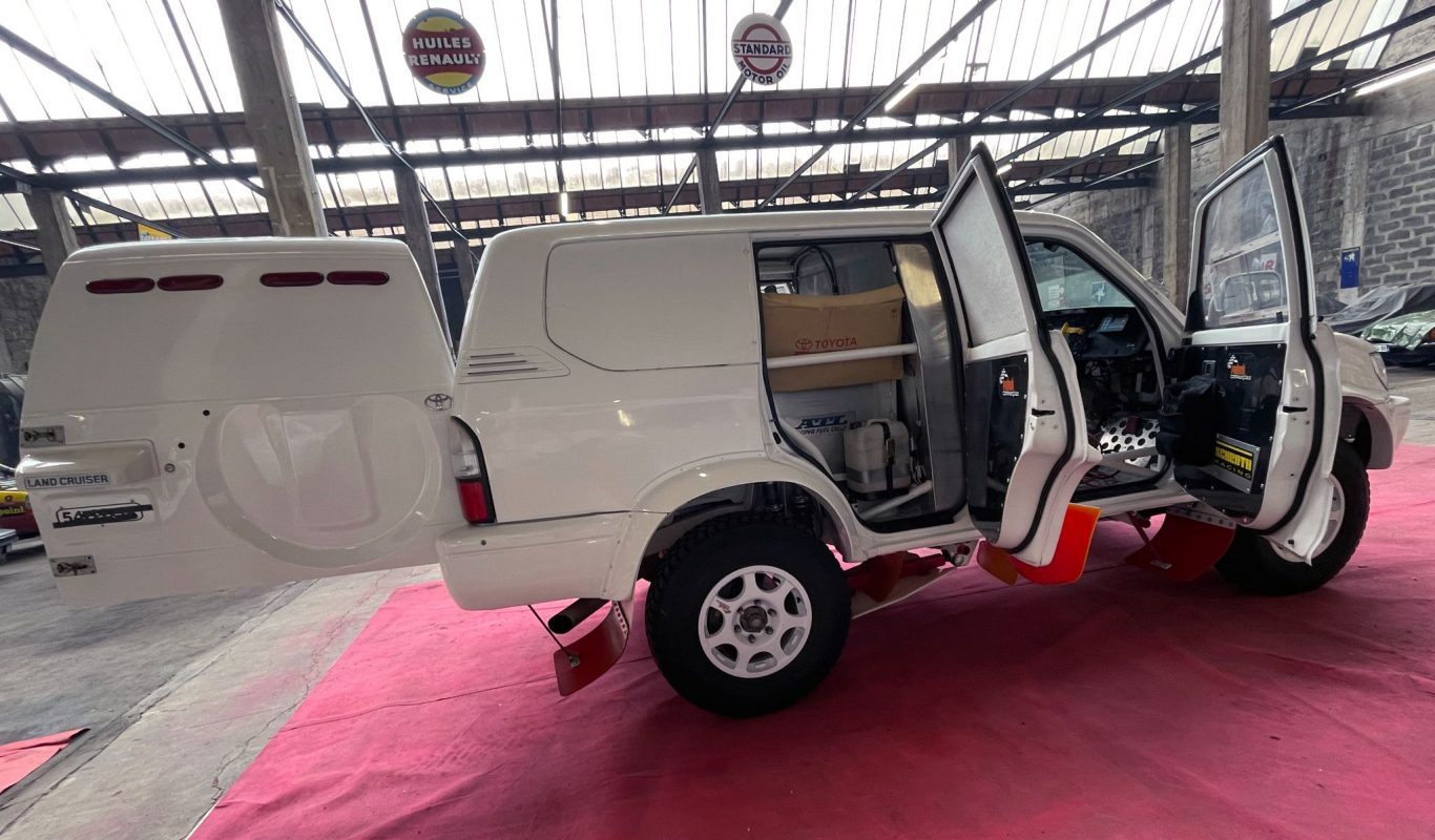 Toyota KZJ90 2000