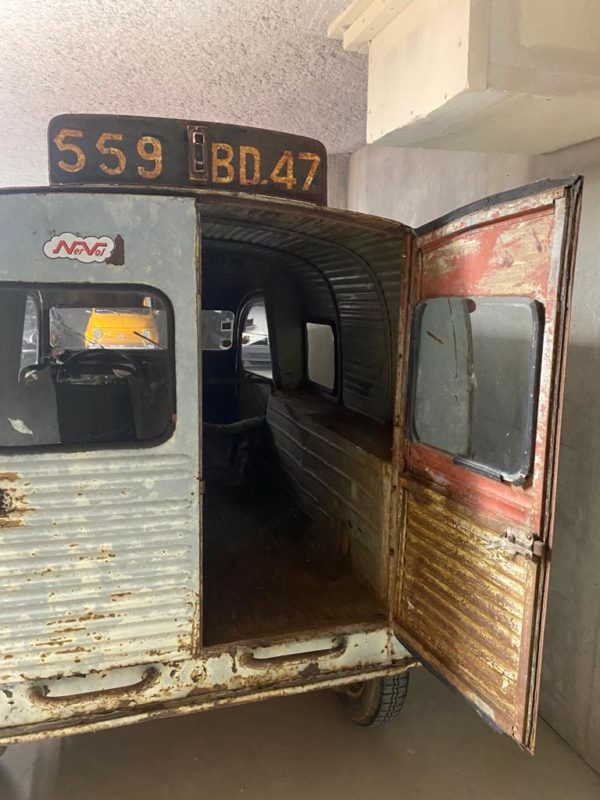 Citroen 2cv camionnette ressort apparent 1955