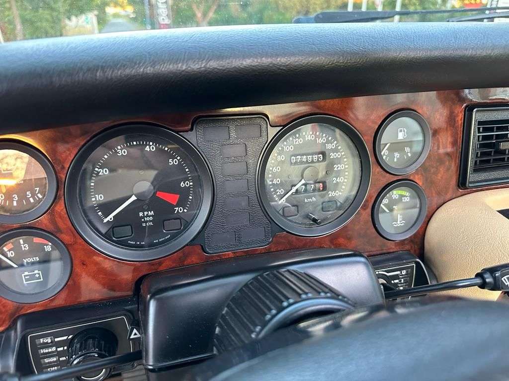 Daimler Double six 1988