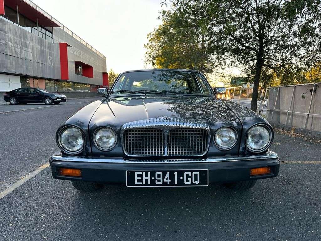 Daimler Double six 1988