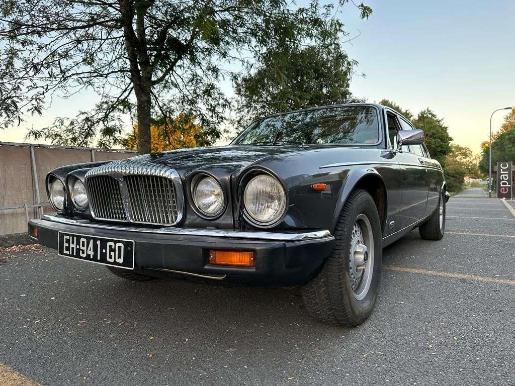 Daimler Double six 1988