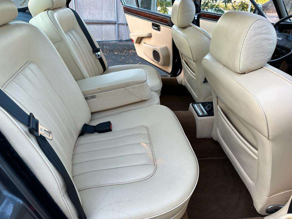 Daimler Double six 1988