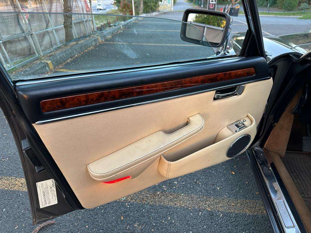 Daimler Double six 1988