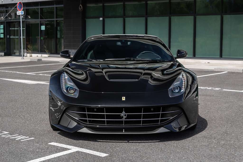 Ferrari F12 Berlinetta 2015