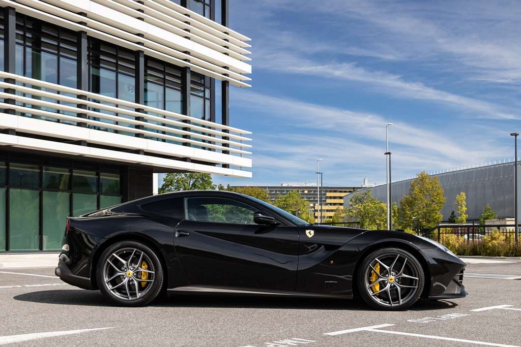Ferrari F12 Berlinetta 2015