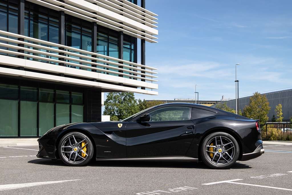 Ferrari F12 Berlinetta 2015