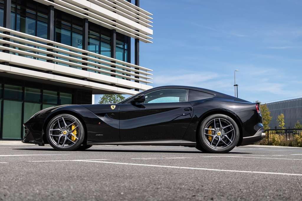 Ferrari F12 Berlinetta 2015