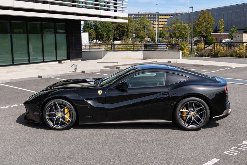 Ferrari F12 Berlinetta 2015