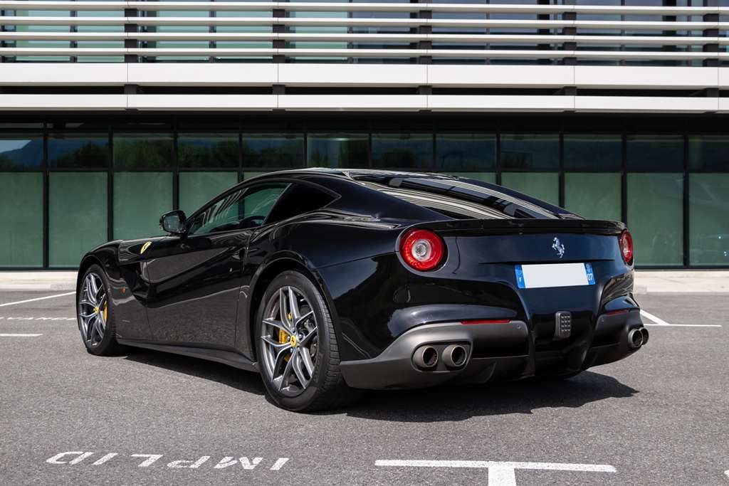 Ferrari F12 Berlinetta 2015