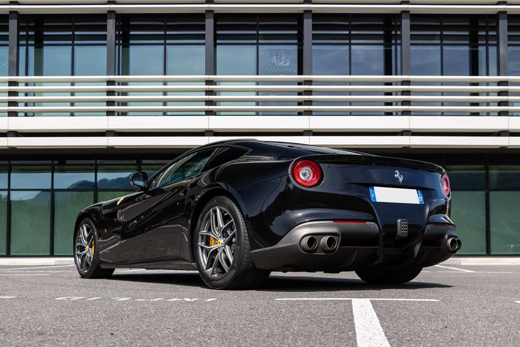 Ferrari F12 Berlinetta 2015
