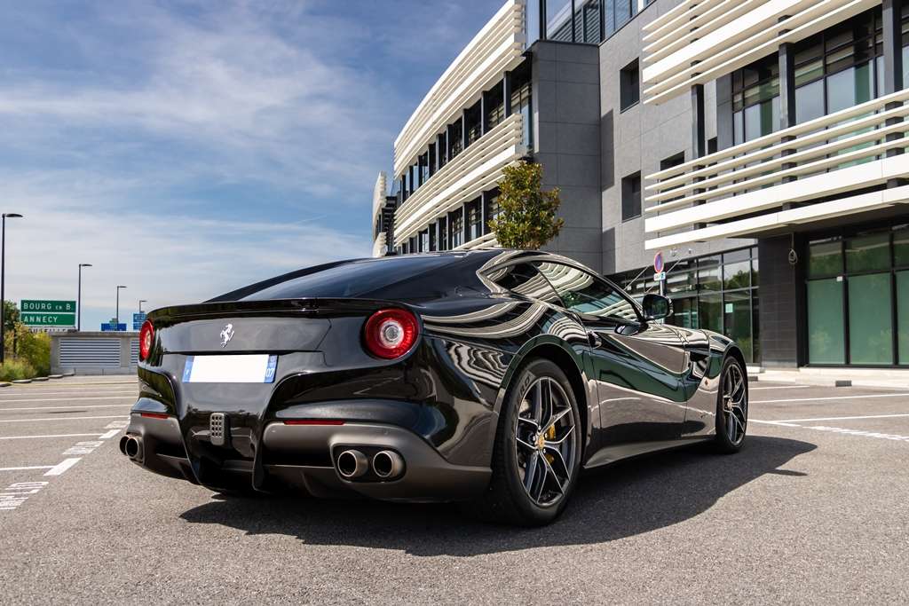 Ferrari F12 Berlinetta 2015
