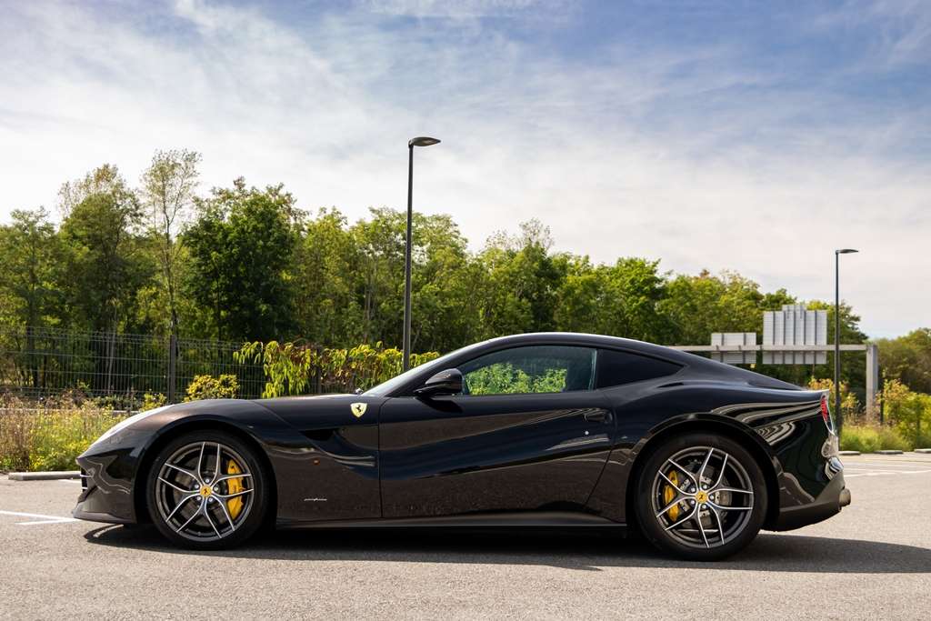 Ferrari F12 Berlinetta 2015