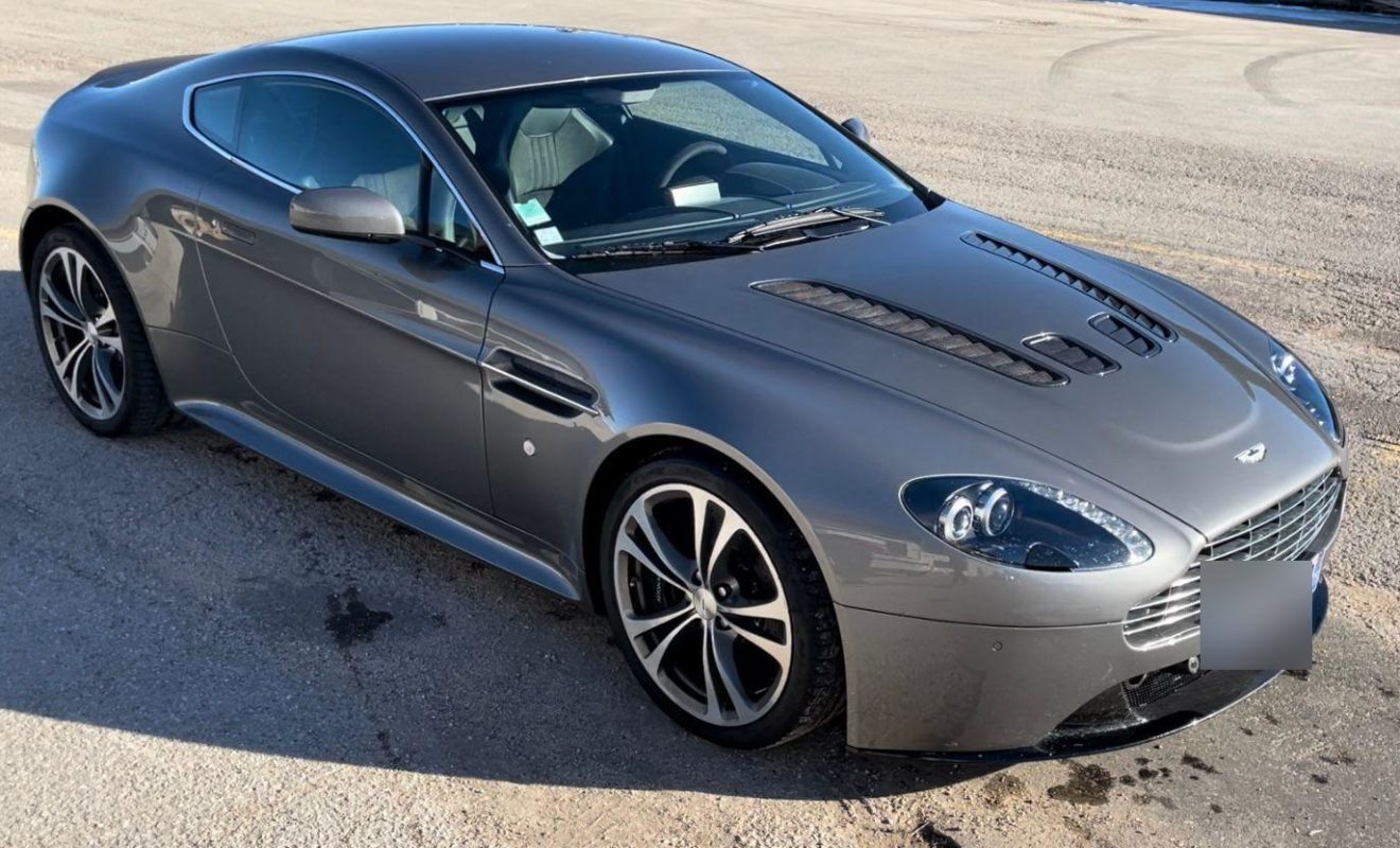 Aston Martin V12 VANTAGE 2010