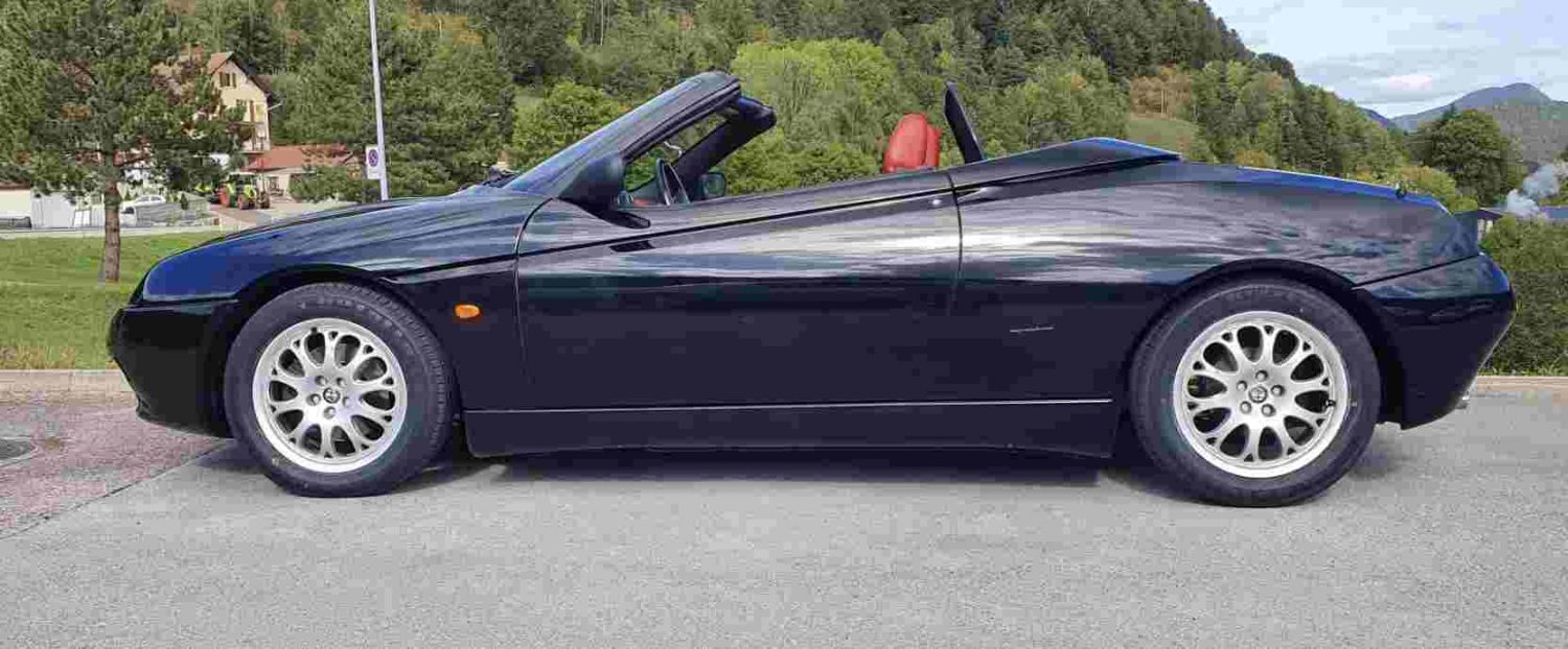 Alfa Romeo Spider 2000
