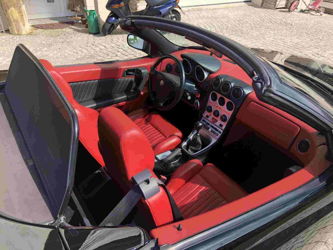 Alfa Romeo Spider 2000