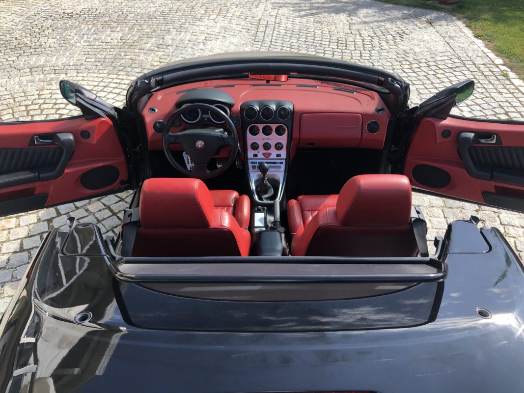 Alfa Romeo Spider 2000