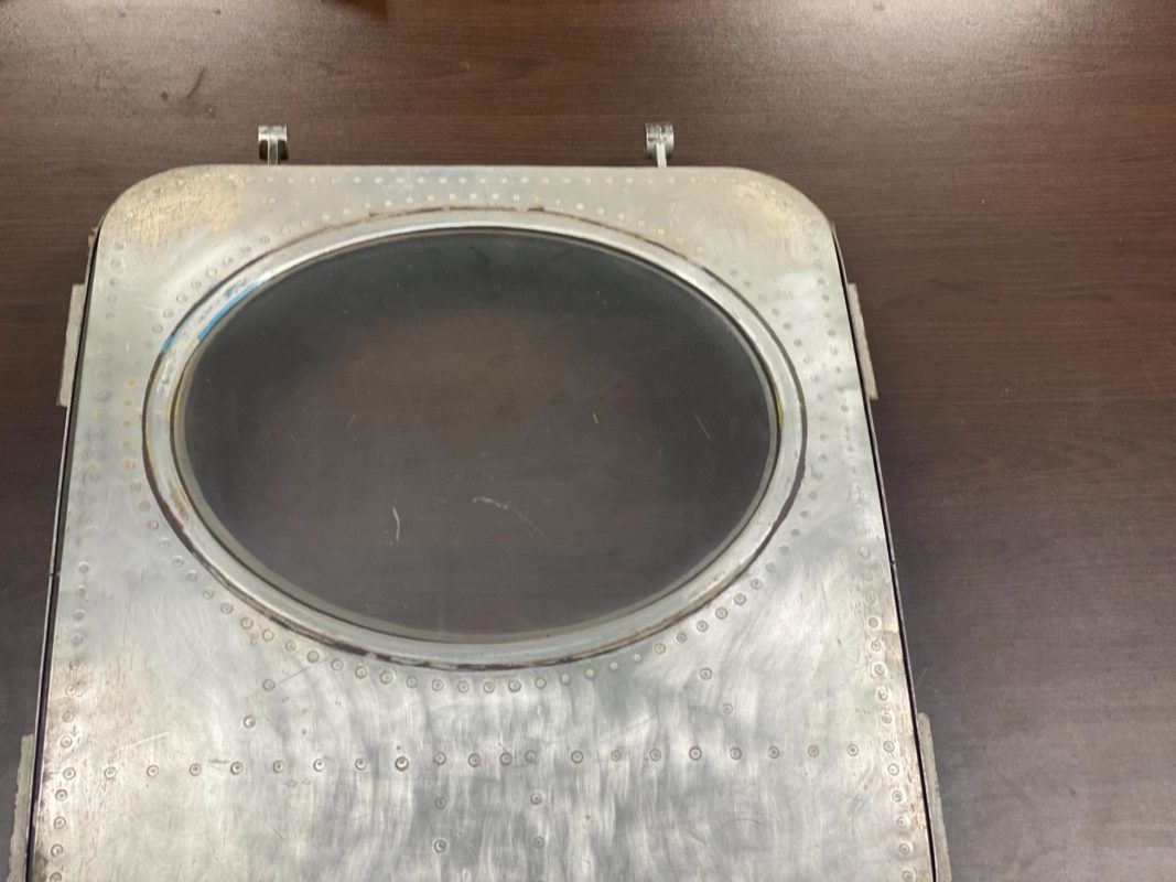 Douglas Dc4 rear door