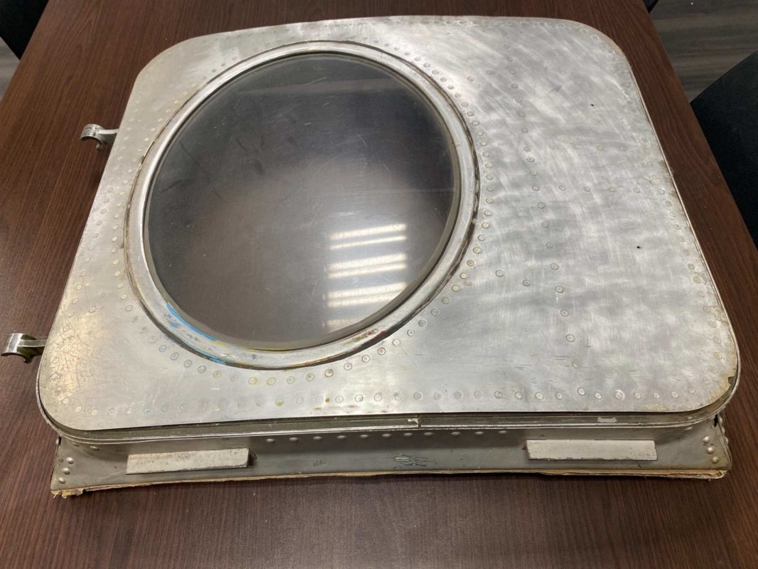 Douglas Dc4 rear door
