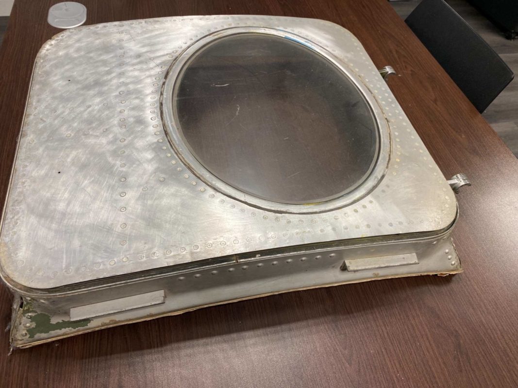 Douglas Dc4 rear door