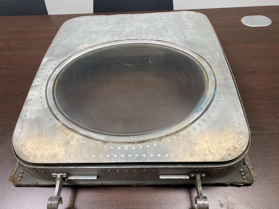 Douglas Dc4 rear door