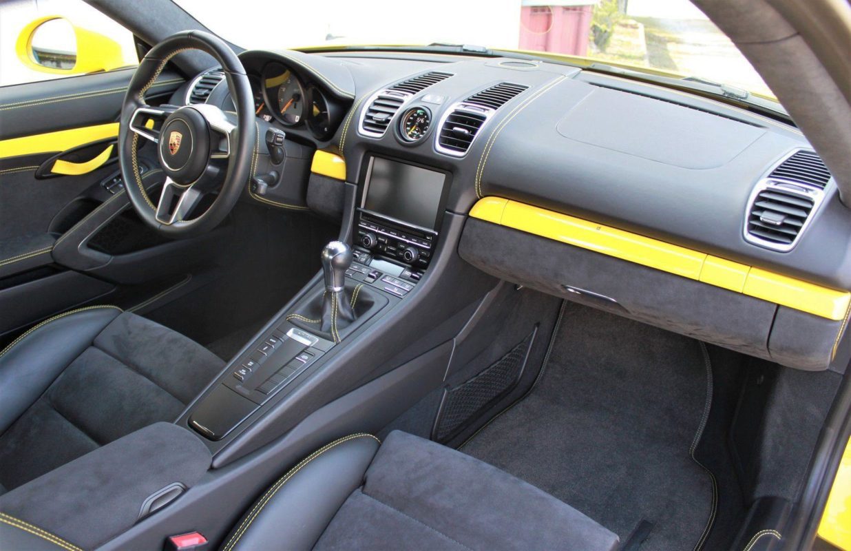 Porsche Cayman GT4 2016