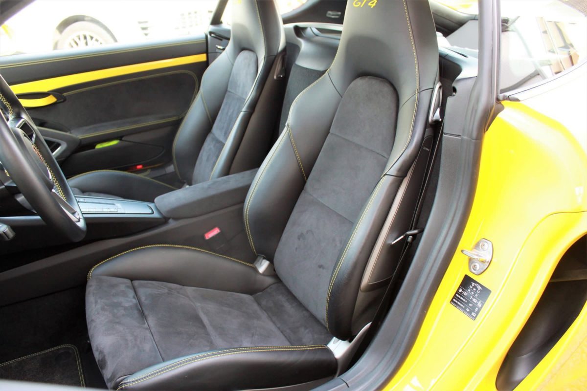 Porsche Cayman GT4 2016