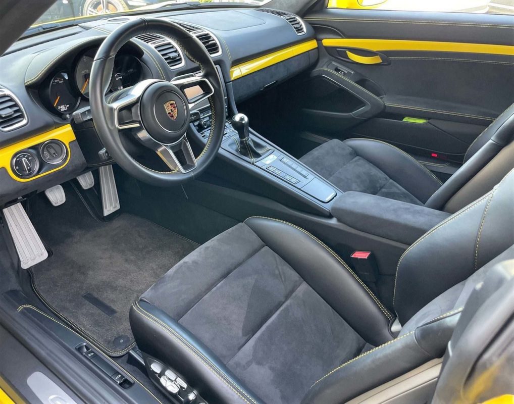 Porsche Cayman GT4 2016