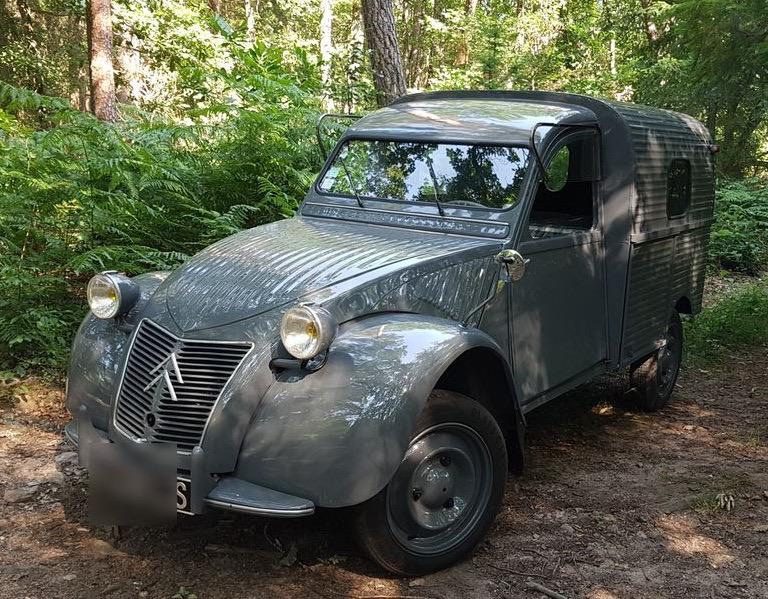 Citroen 2cv camionnette AZU 1954