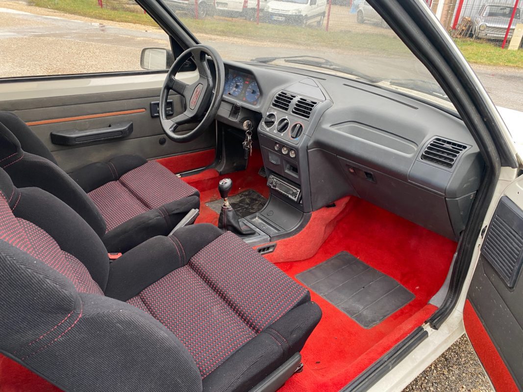 Peugeot 205 GTI 1,6 L phase 2 1990