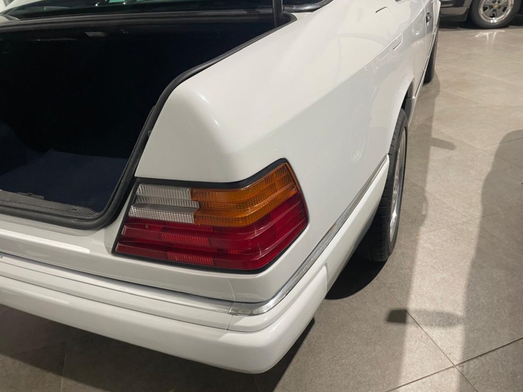 Mercedes-Benz 300 CE 1991