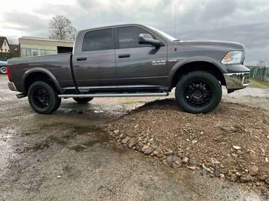 2017 Dodge RAM HEMI OUTDOORSMAN 5.7 L